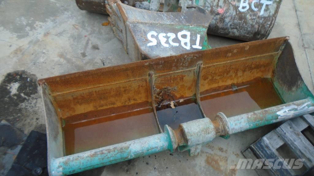 Takeuchi TB 235 Miniexcavadoras