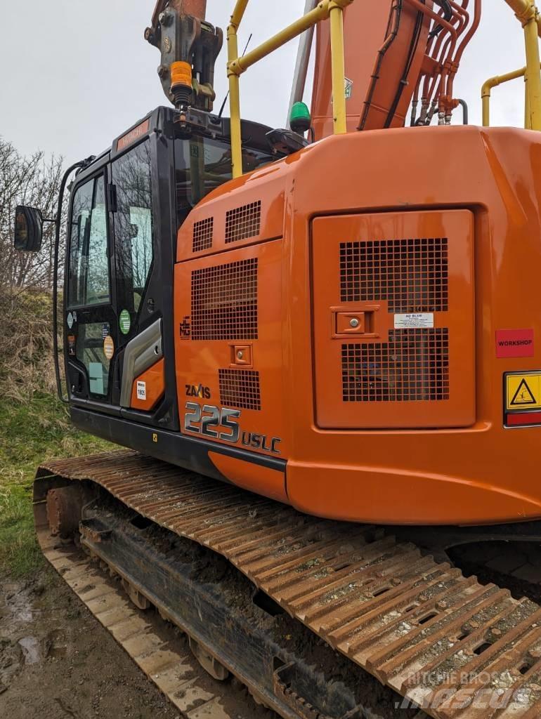 Hitachi ZX225US-7 Excavadoras sobre orugas