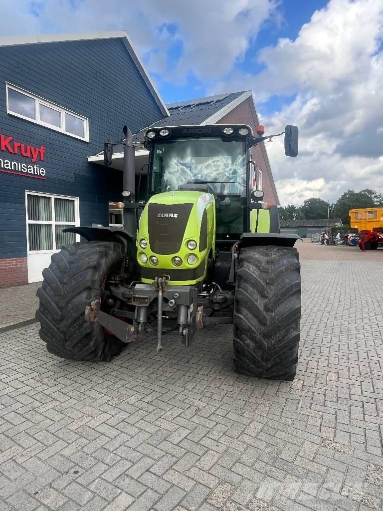CLAAS Arion 640 Cis Tractores