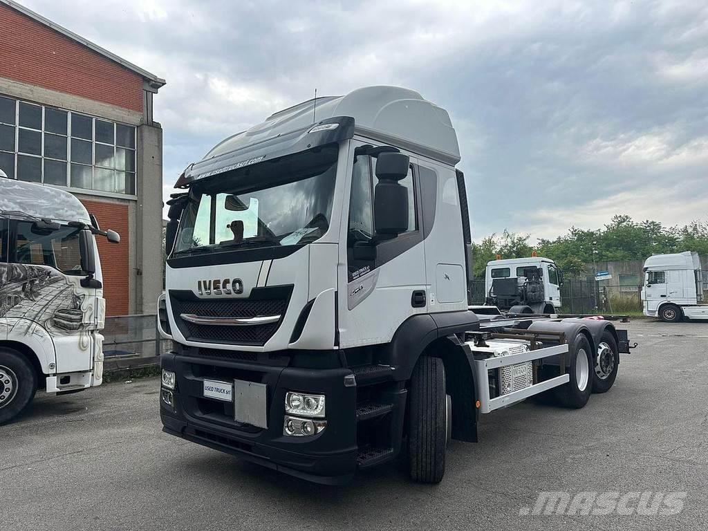 Iveco Stralis 460 Camiones con chasís y cabina