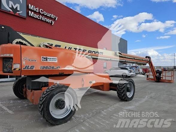 JLG 1350SJP Plataformas con brazo de elevación telescópico