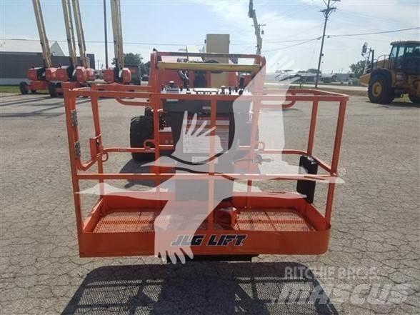 JLG 450AJ Plataformas con brazo de elevación manual