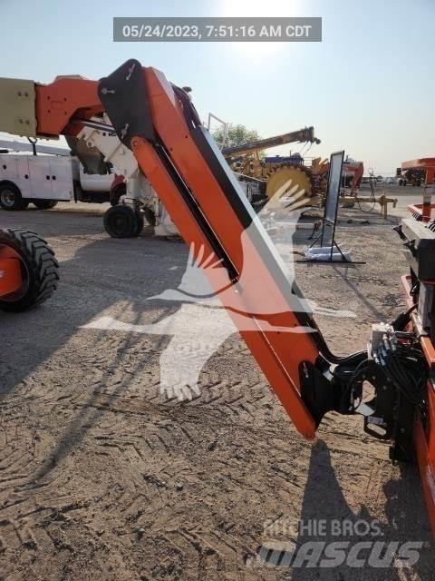 JLG 600AJ Plataformas con brazo de elevación manual