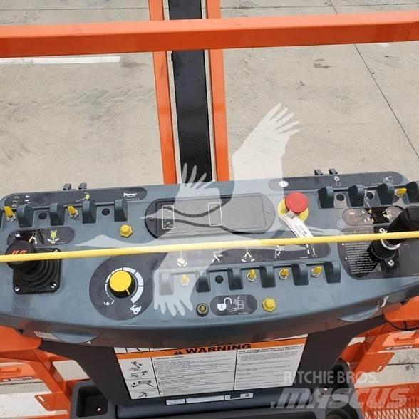 JLG EC600SJP Plataformas con brazo de elevación telescópico