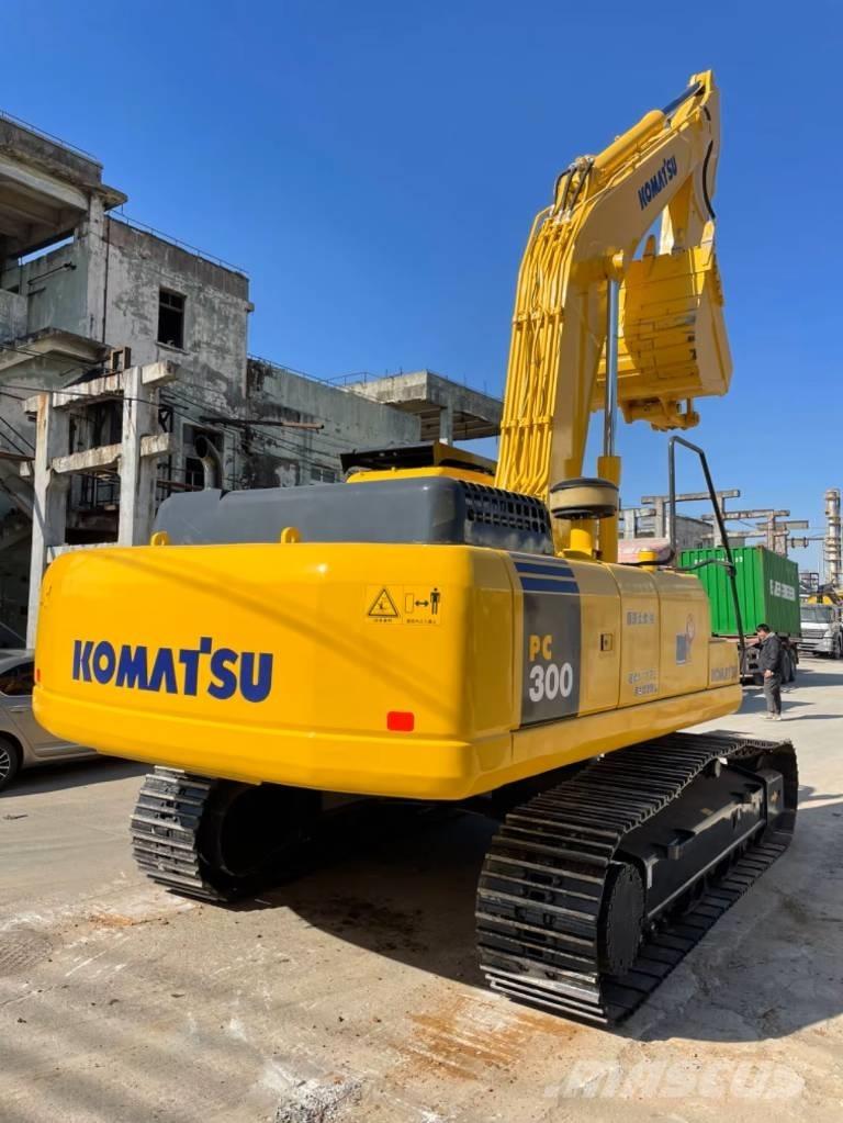 Komatsu PC300-7 Excavadoras sobre orugas
