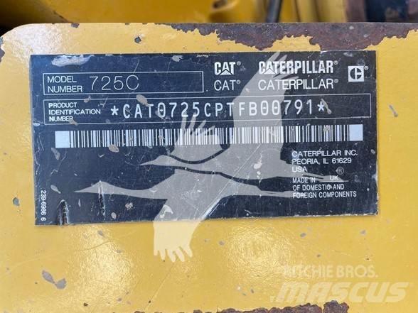 CAT 725C Camiones cisterna