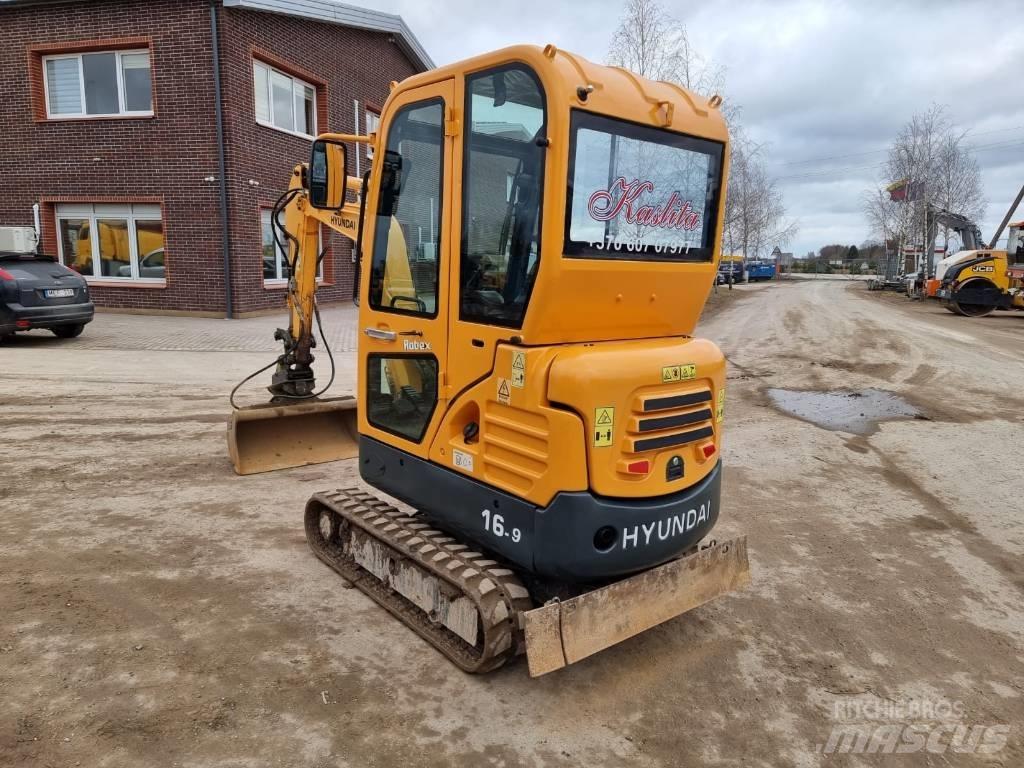 Hyundai R16-9 Miniexcavadoras