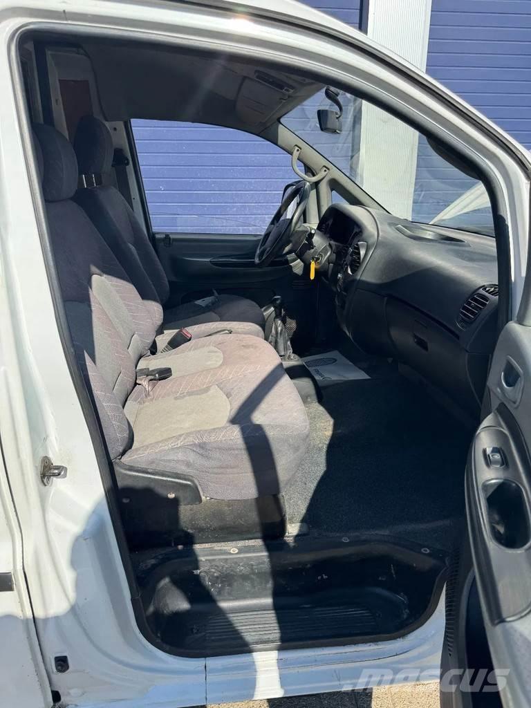 Hyundai H200 Vehículos de caha cerrada