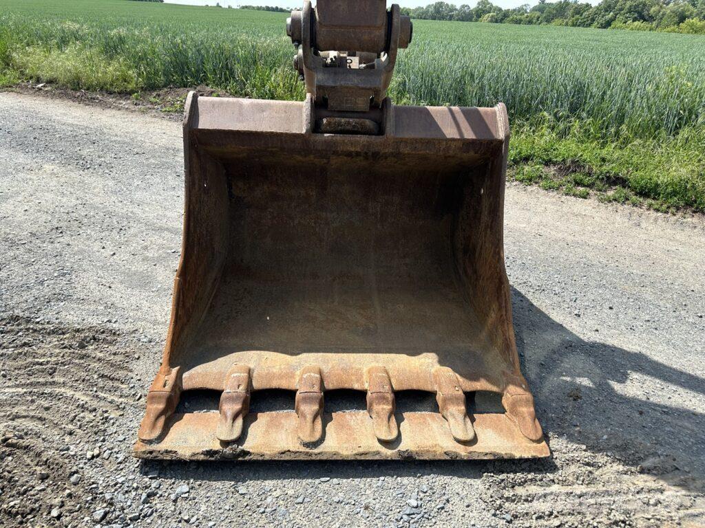 Volvo EC220EL Excavadoras sobre orugas