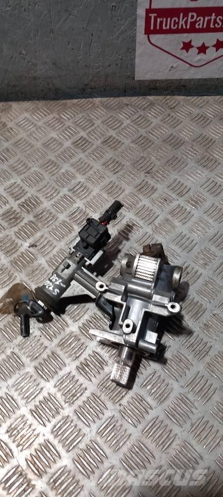 Scania 94 D.    1381796 Cabinas