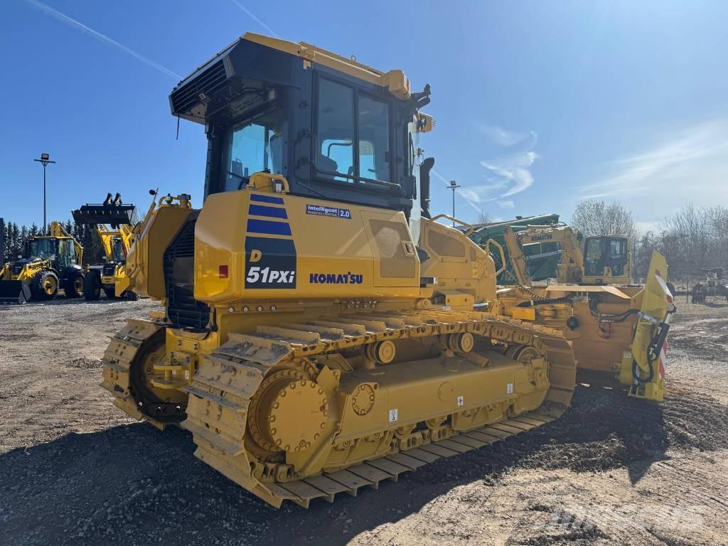 Komatsu D51PXI-24E0 Buldozer sobre oruga