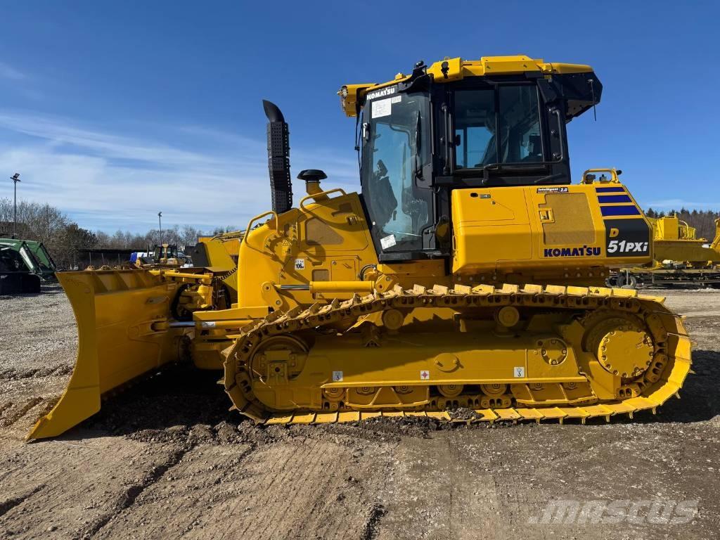 Komatsu D51PXI-24E0 Buldozer sobre oruga