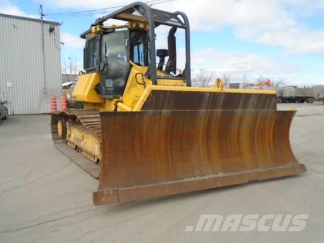 Komatsu D61PX-24 Buldozer sobre oruga