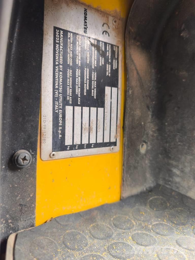 Komatsu WB 97 S-2 Retrocargadoras