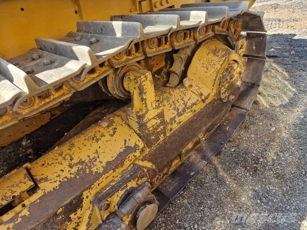 CAT D 6 D Buldozer sobre oruga