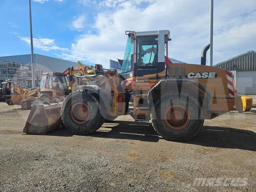 CASE 621 D Cargadoras sobre ruedas