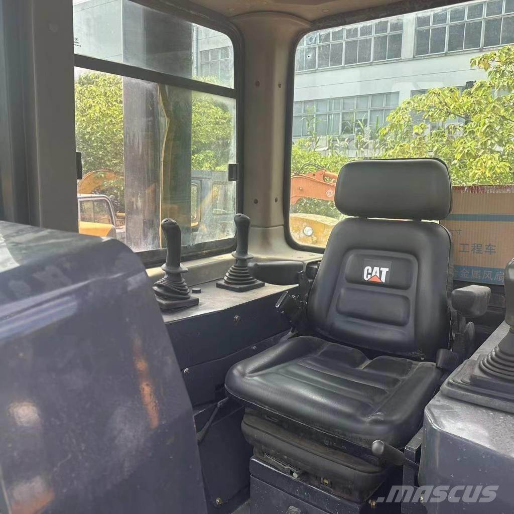 CAT D 8 R Buldozer sobre oruga