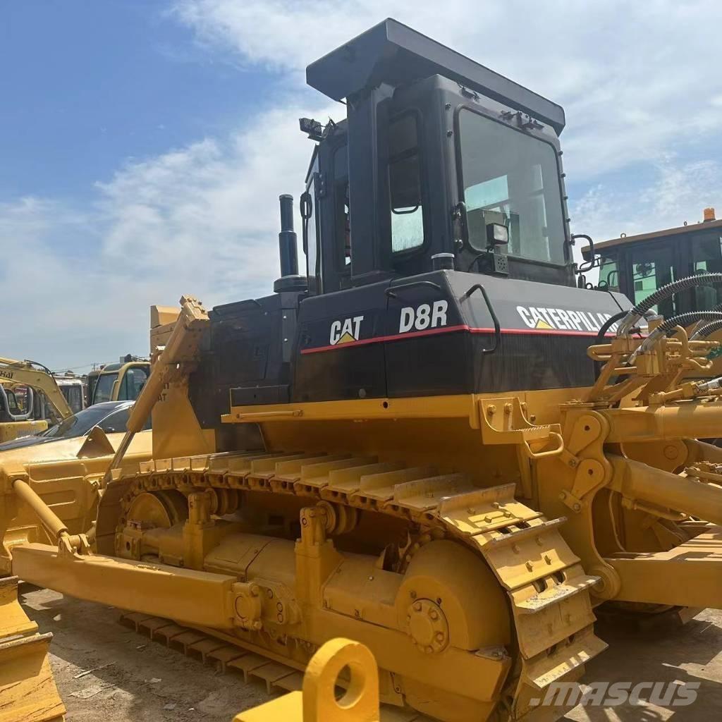 CAT D 8 R Buldozer sobre oruga
