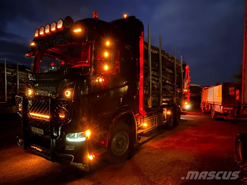 Scania R580B6X4HB Transportes de madera