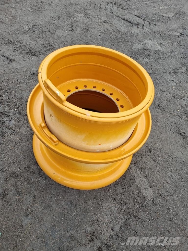 CASE 921 E rims Llantas