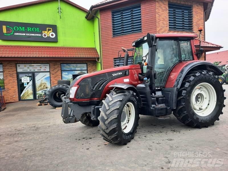 Valtra 163 Versu Tractores