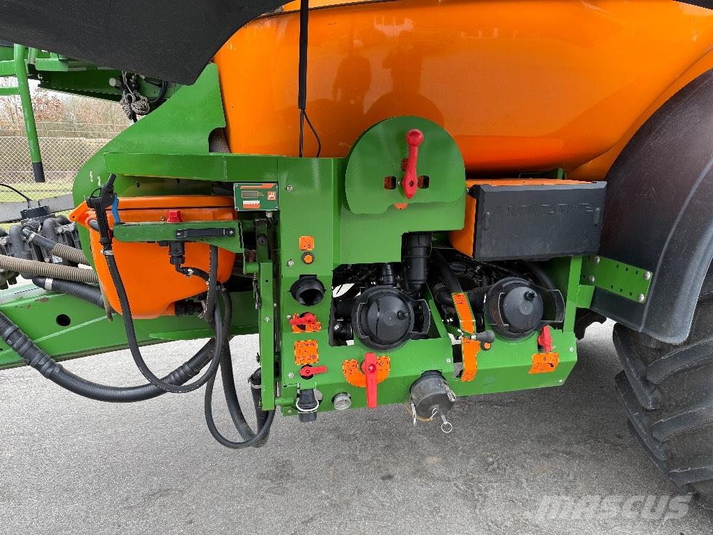 Amazone UX 11200 Pulverizadores arrastrados