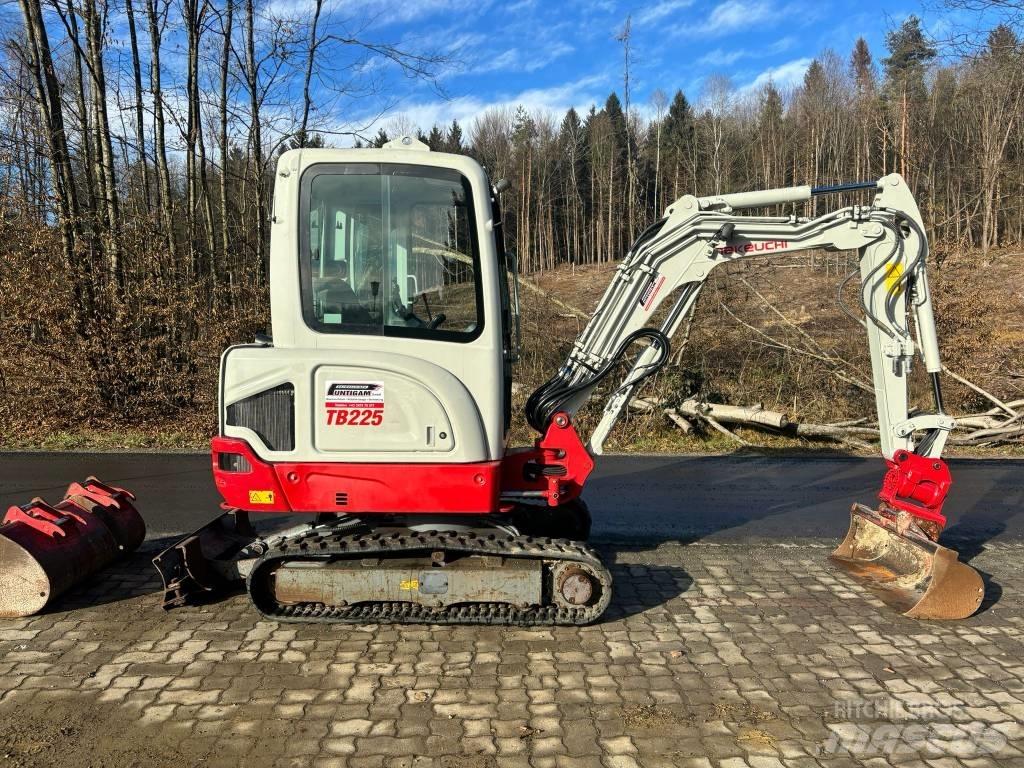 Takeuchi TB 225 Miniexcavadoras