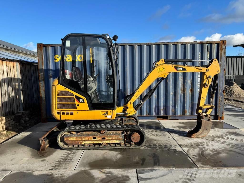 CAT 302.4 D Miniexcavadoras