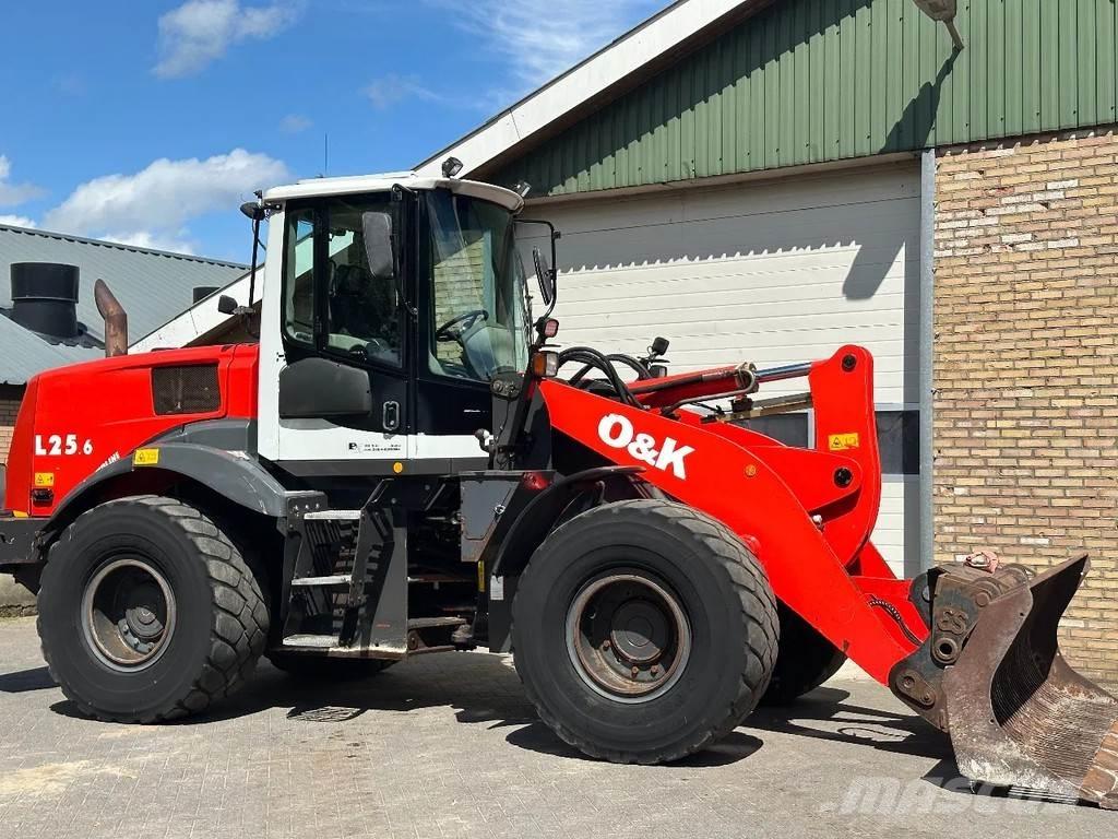 O&K 25.6 Cargadoras sobre ruedas