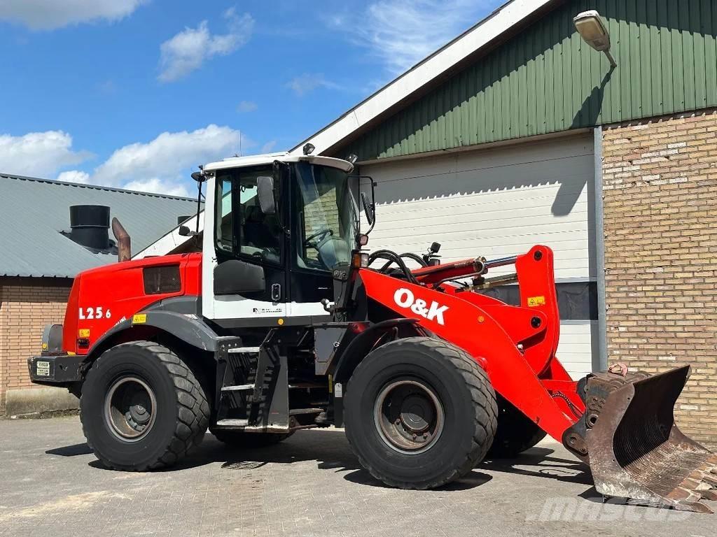 O&K 25.6 Cargadoras sobre ruedas