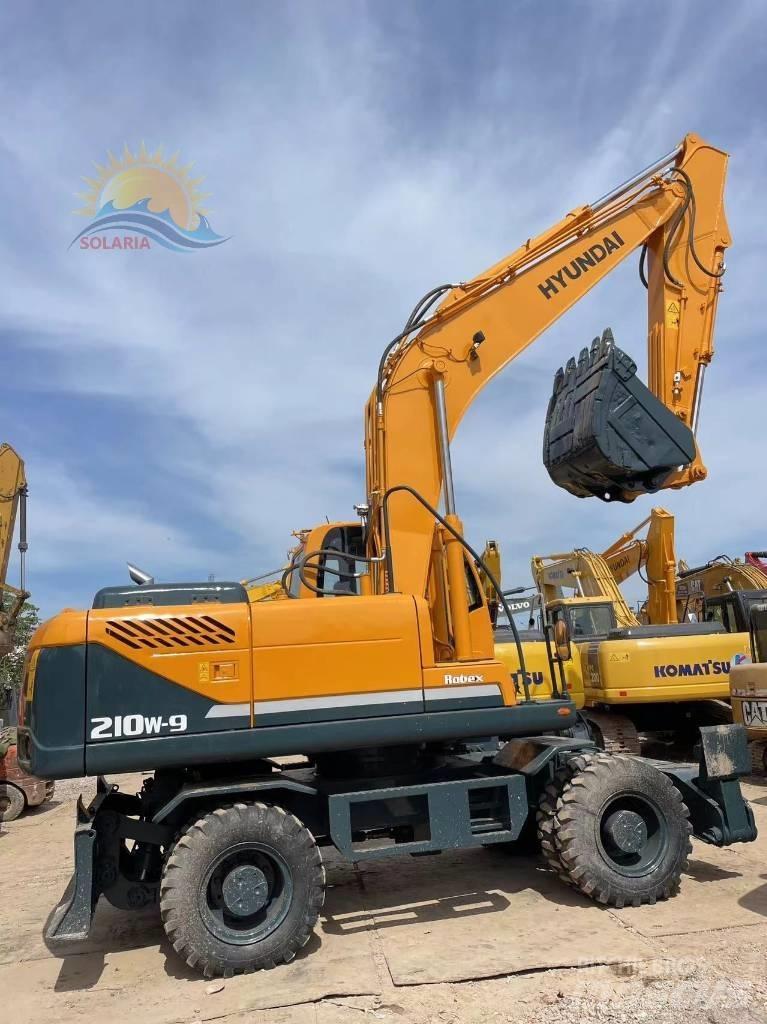 Hyundai R210W-9 Excavadoras de ruedas