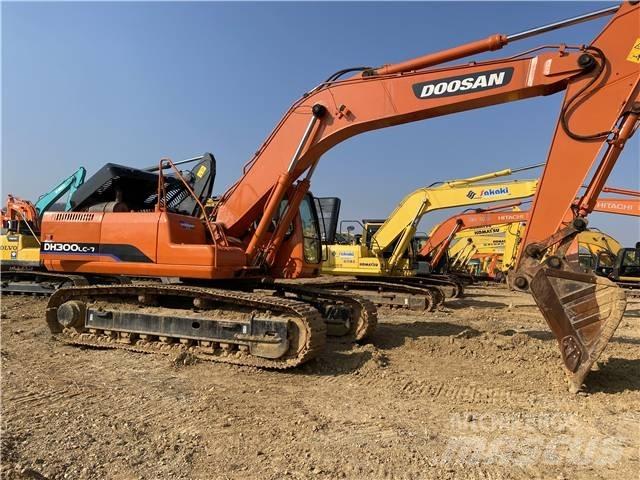 Doosan DH300 Excavadoras sobre orugas