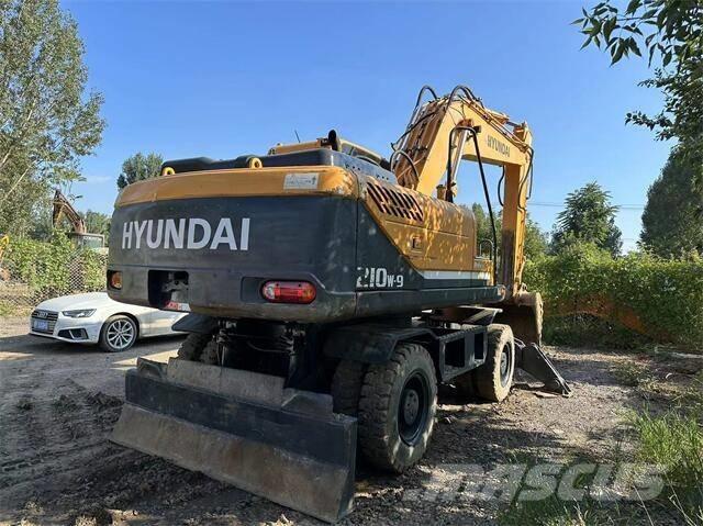 Hyundai 210W Excavadoras sobre orugas