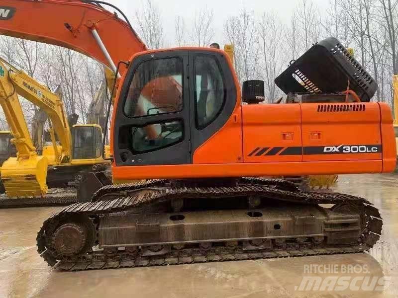 Doosan DX300LC Excavadoras sobre orugas