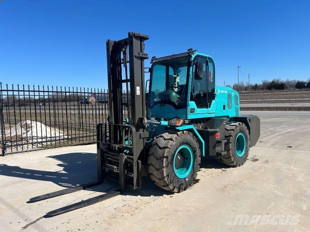 XIVI CPC40 Montacargas todo terreno