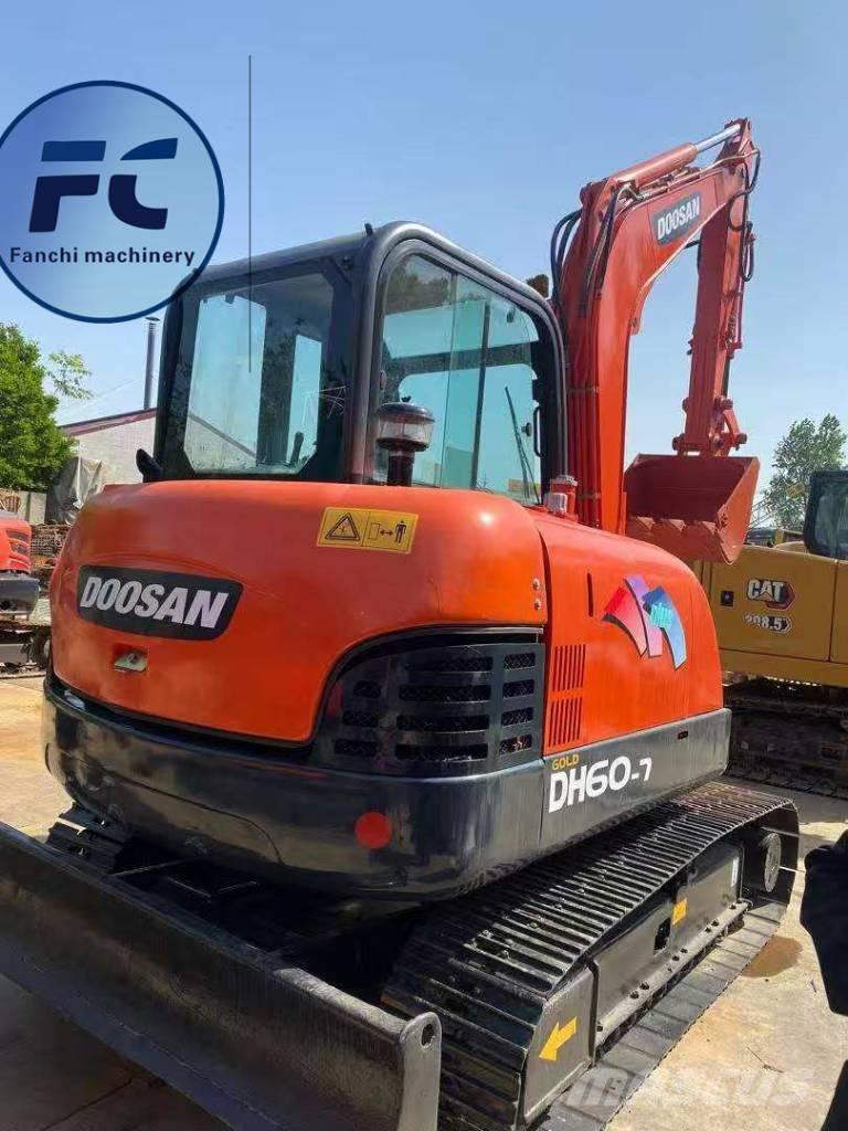 Doosan DH 60-7 Excavadoras sobre orugas