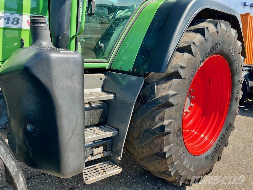 Fendt 718 COM3 Tractores