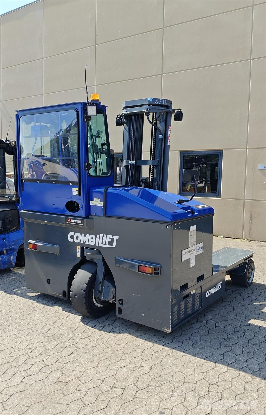 Combilift C4500E Montacargas de 4 vías