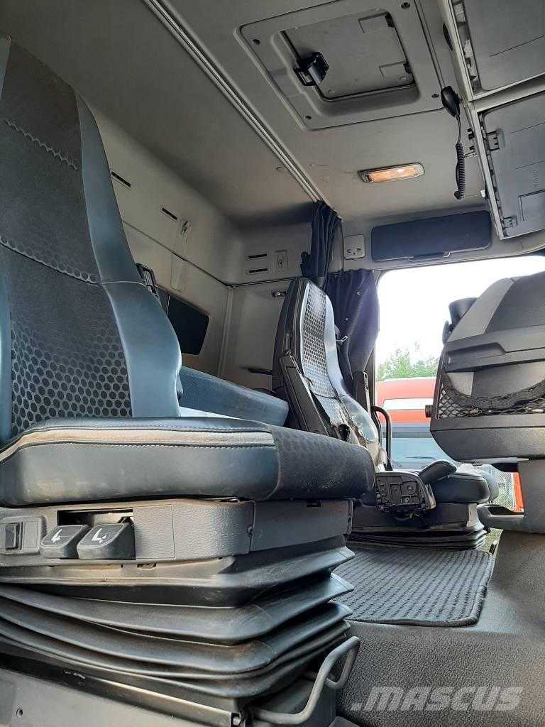 Volvo FH 13 Camiones con caja de remolque