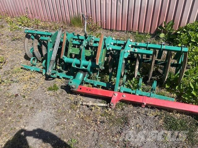 Kverneland IP PAKKER Arados reversibles