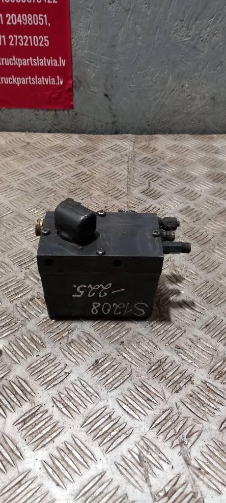 Scania 94 D.    1422640 Hidráulicos