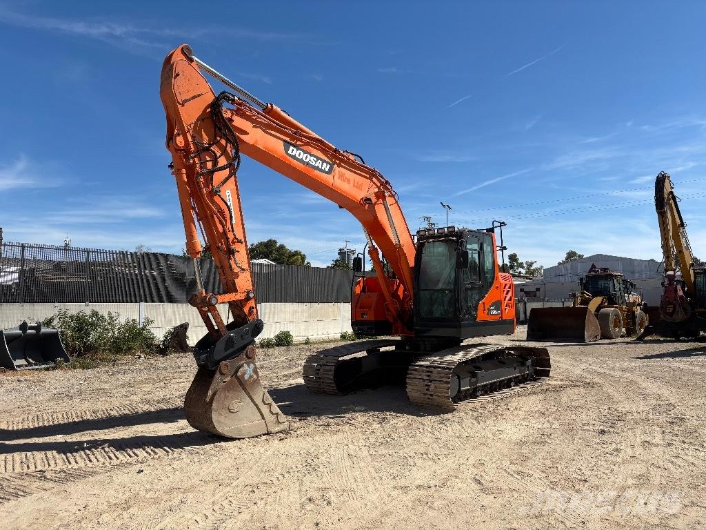 Doosan DX 235 LCR Excavadoras sobre orugas