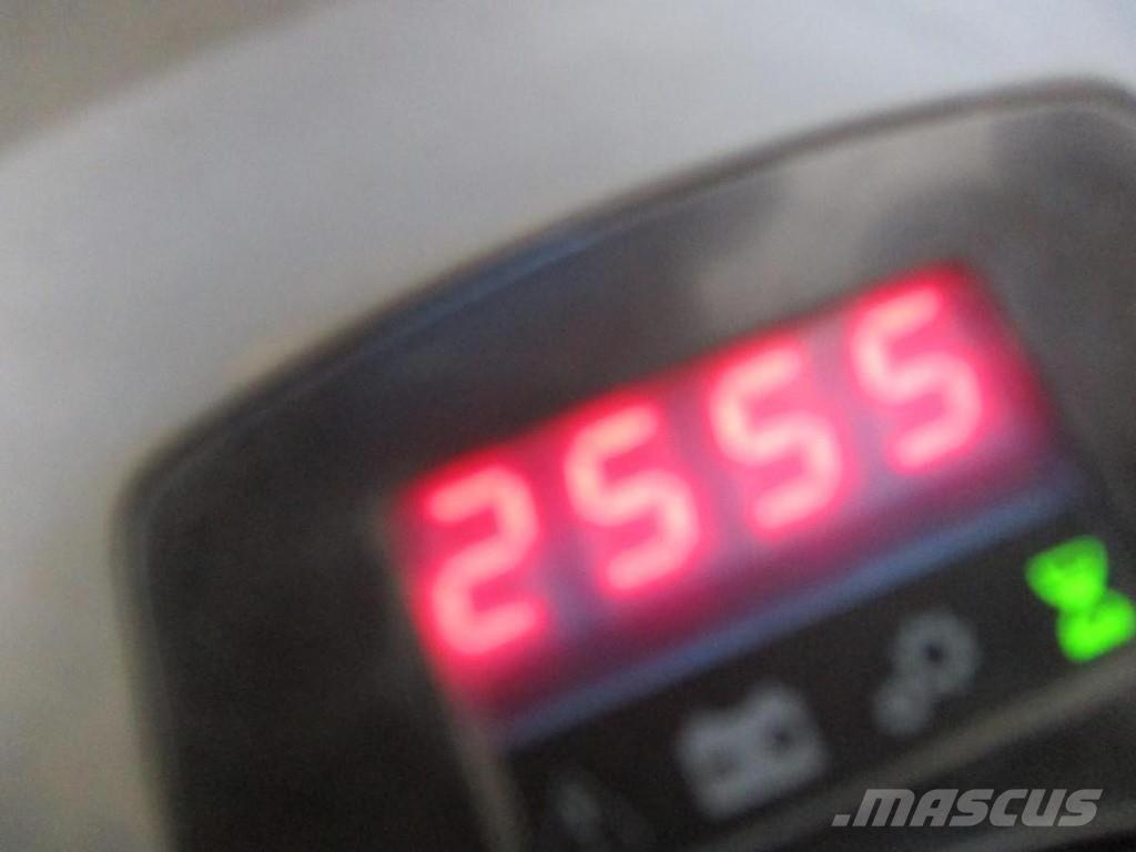 Toyota LPE250 Montacargas con plataformas de baja elevación