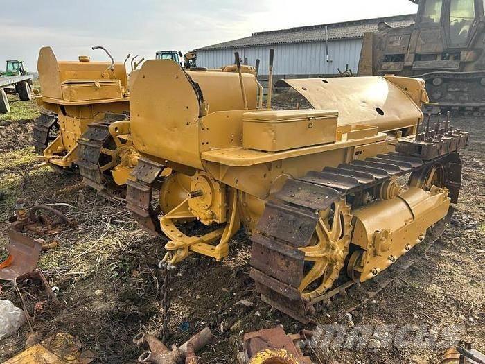 CAT D2 - Buldozer sobre oruga
