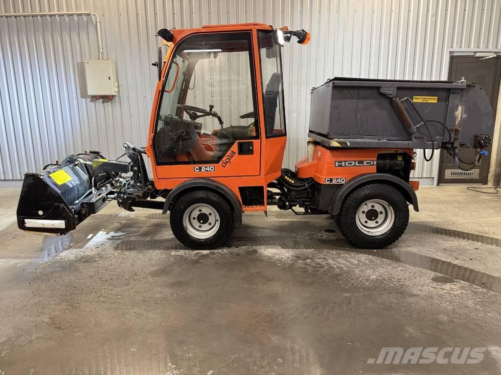 Holder C 240 Maquinarias para servicios públicos