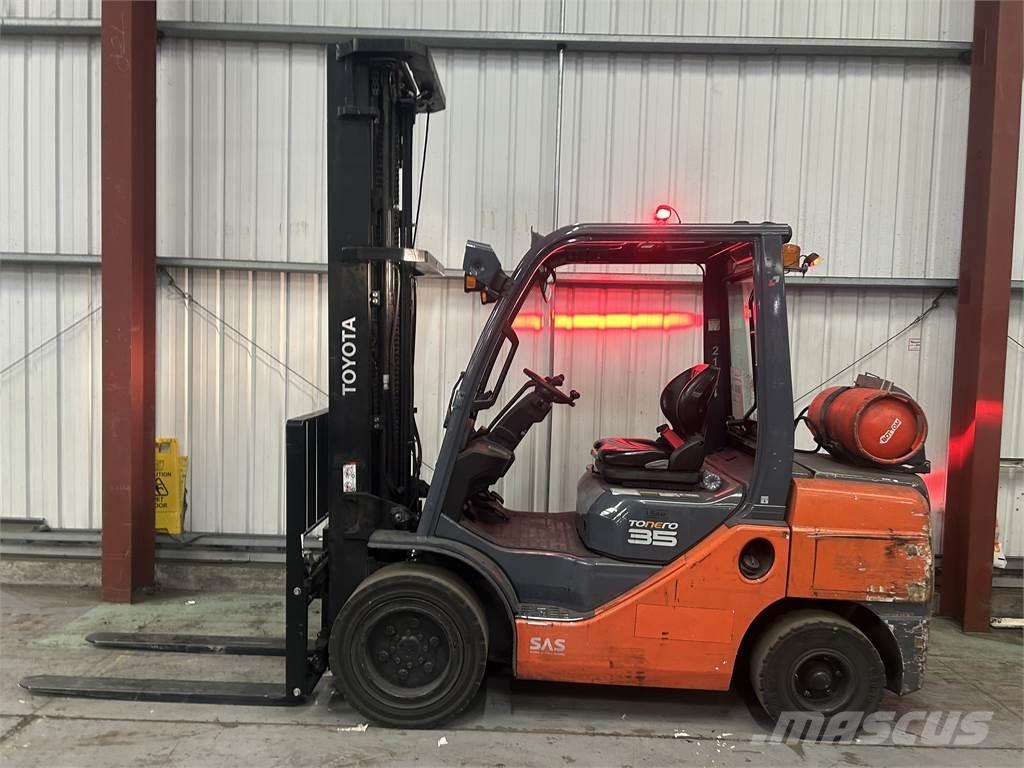 Toyota 02-8FGJF35 Camiones LPG