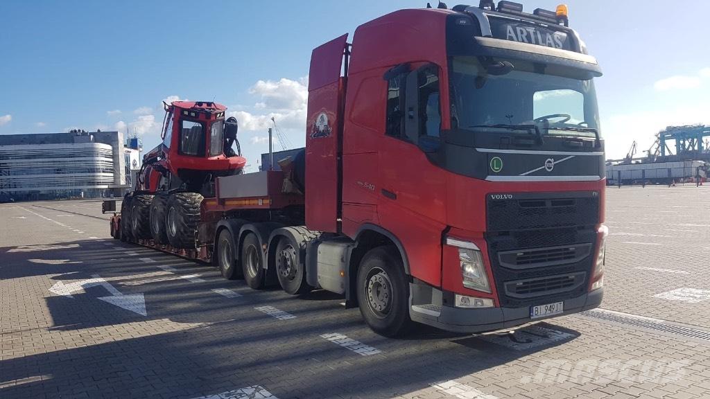 Komatsu 931 XC Cosechadoras