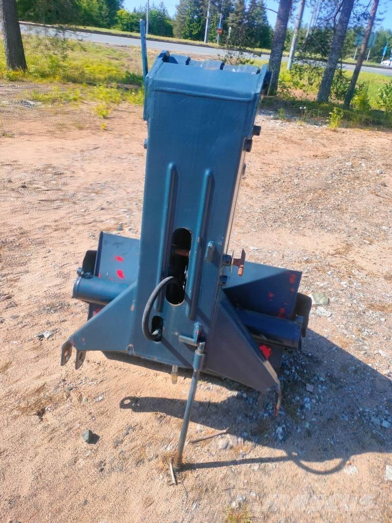  Takakuormain Otras máquinas de jardinería y limpieza urbana