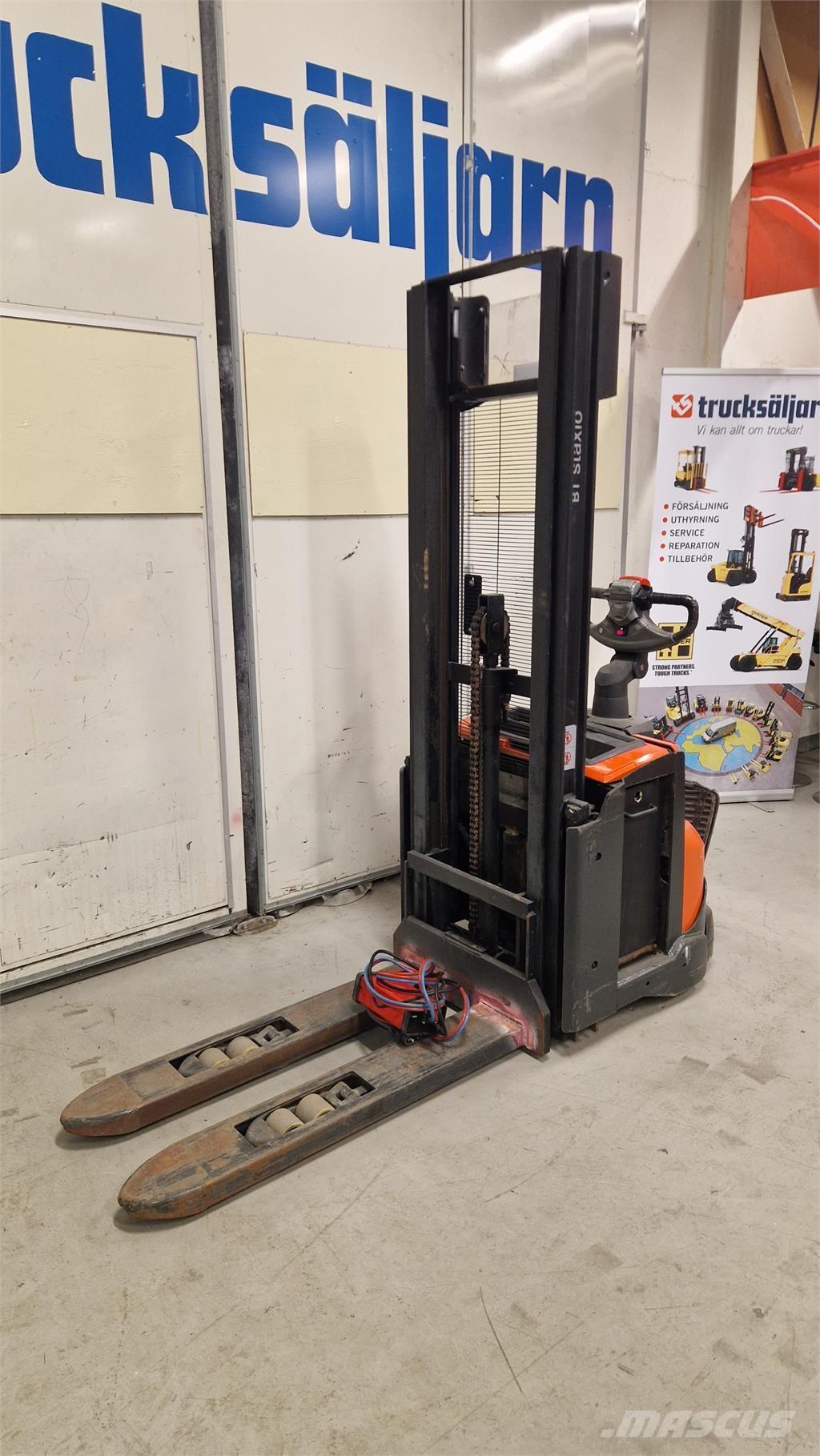 Toyota SWE120L Apiladoras eléctricos