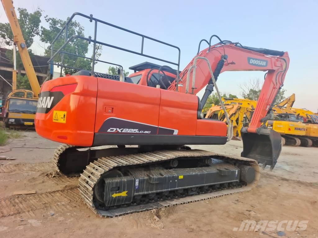 Doosan DX 225LC-9C Excavadoras sobre orugas
